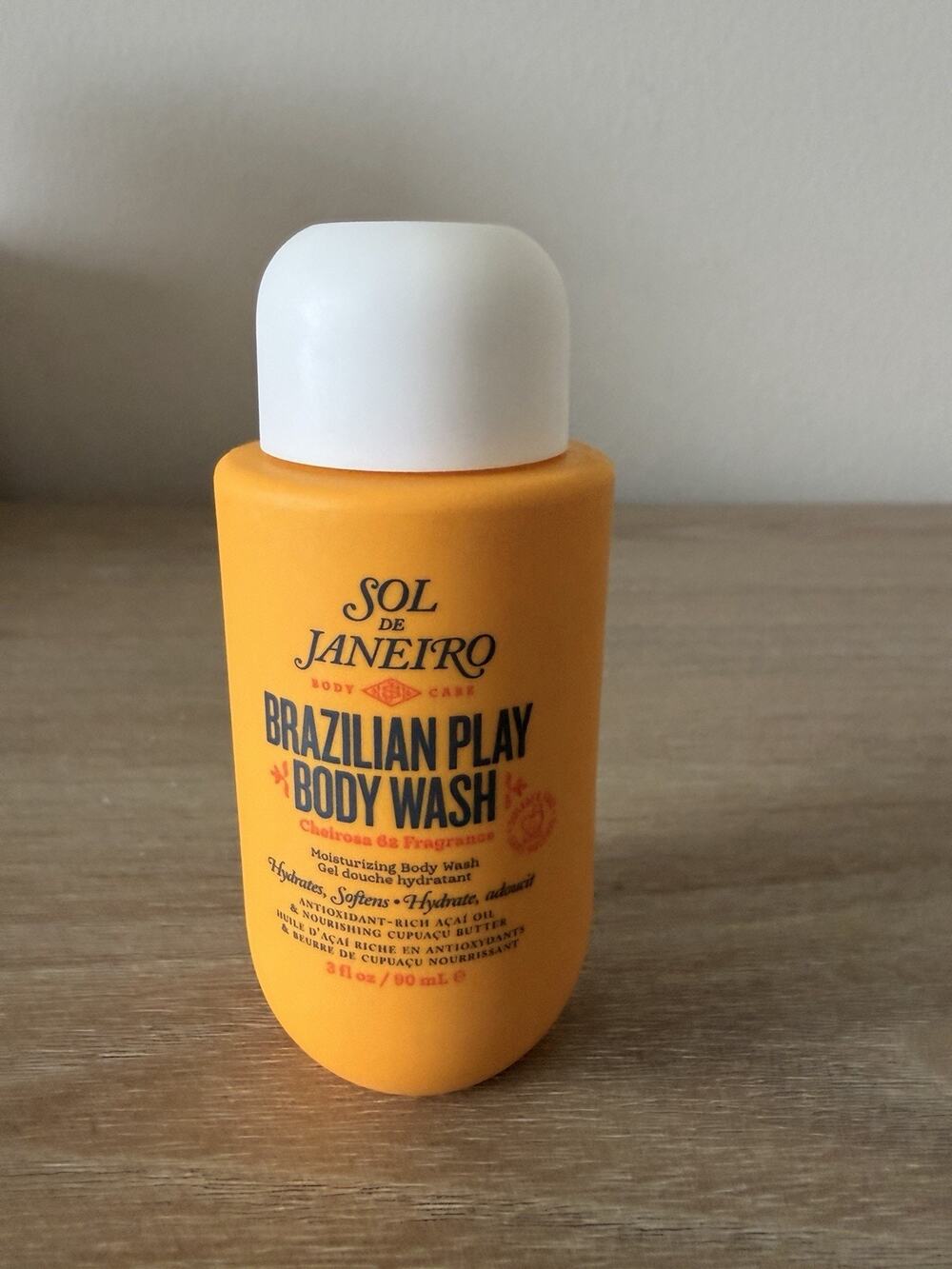 Sol de Janeiro Brazilian Play Body Wash Cheirosa 62 3oz 90ml New